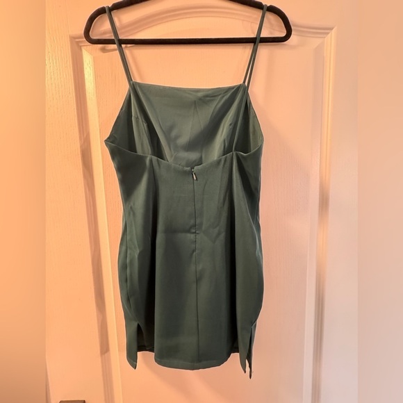 Superdown Rita Mini Dress in Forest Green Small - Picture 5 of 7
